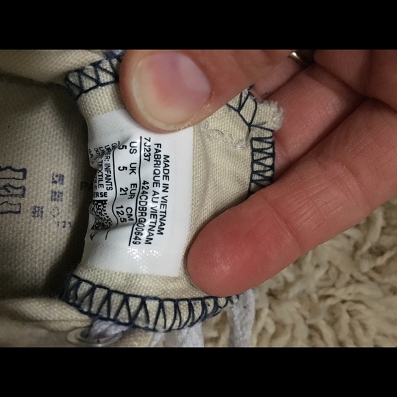 Converse - Picture 3 of 3